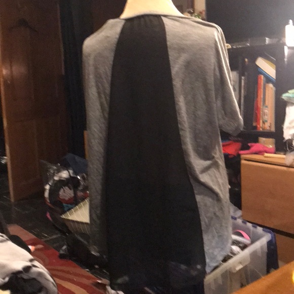 😀 Blouse - Picture 2 of 3